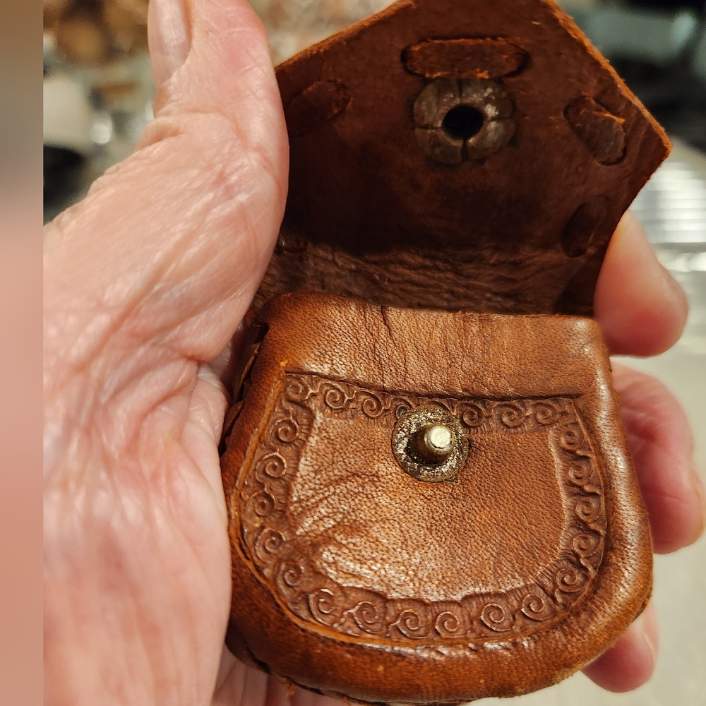 Vintage Miniature Leather  Bag with strap - Picture 11 of 13